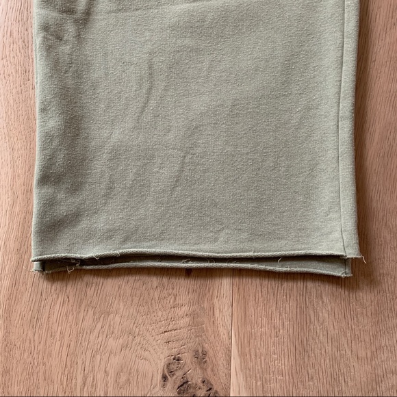 🌼3/$30 Organic Cotton Terry Capris - Picture 6 of 6